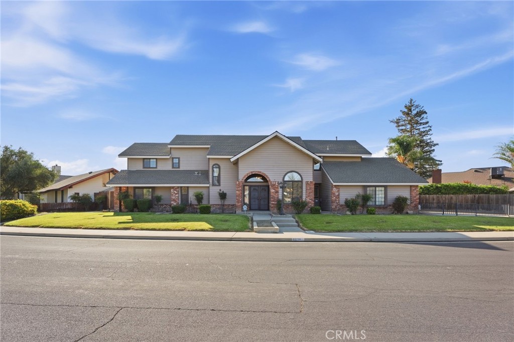 662 S Boyd, Kerman, CA 93630