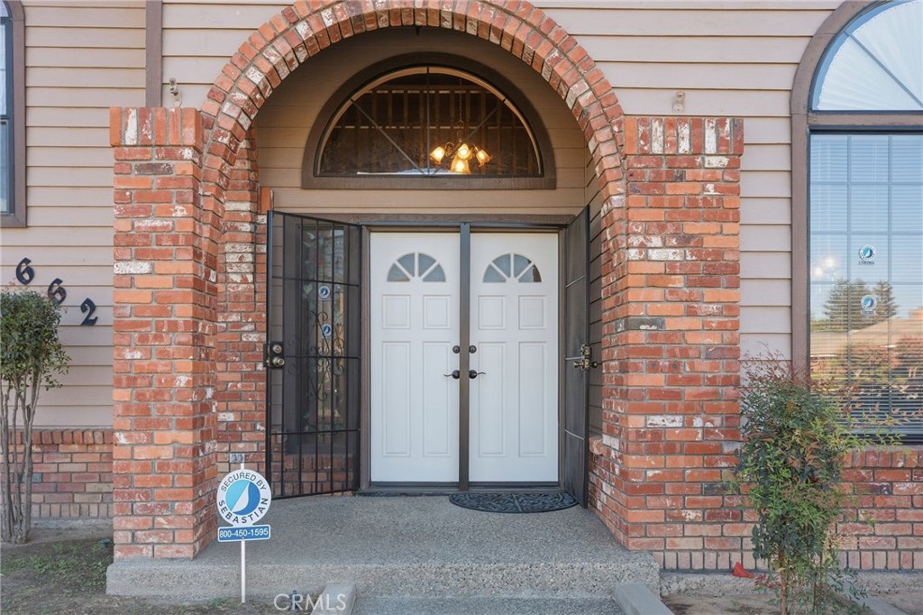 662 S Boyd, Kerman, CA 93630