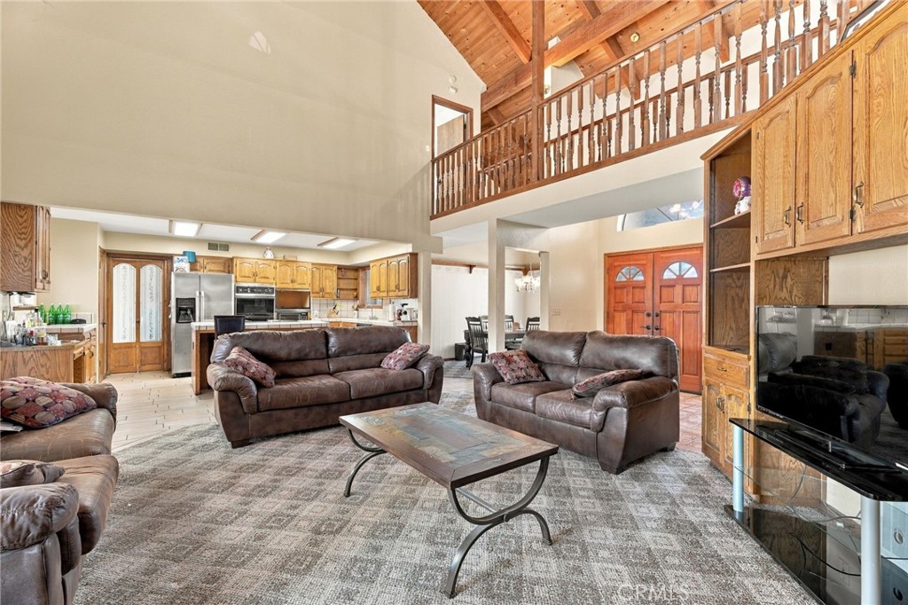 662 S Boyd, Kerman, CA 93630