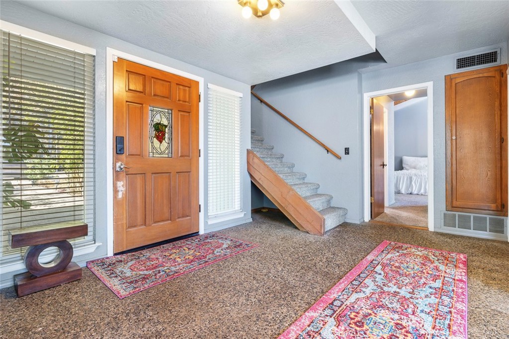 4606 N Kittyhawk Ave, Sanger, CA 93657