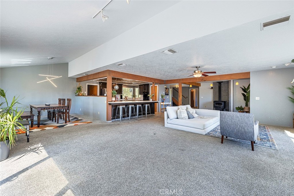 4606 N Kittyhawk Ave, Sanger, CA 93657