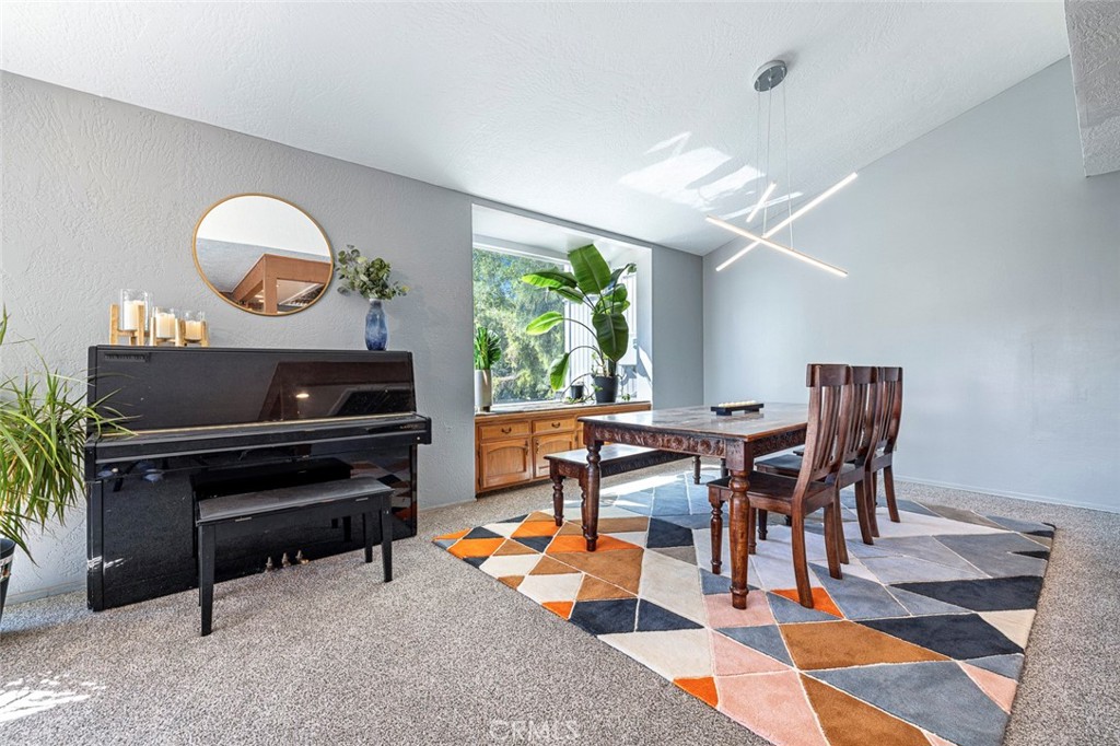 4606 N Kittyhawk Ave, Sanger, CA 93657