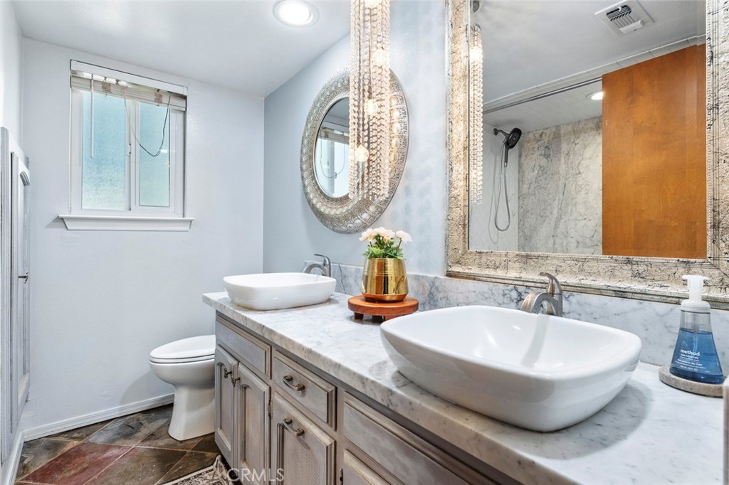 4606 N Kittyhawk Ave, Sanger, CA 93657