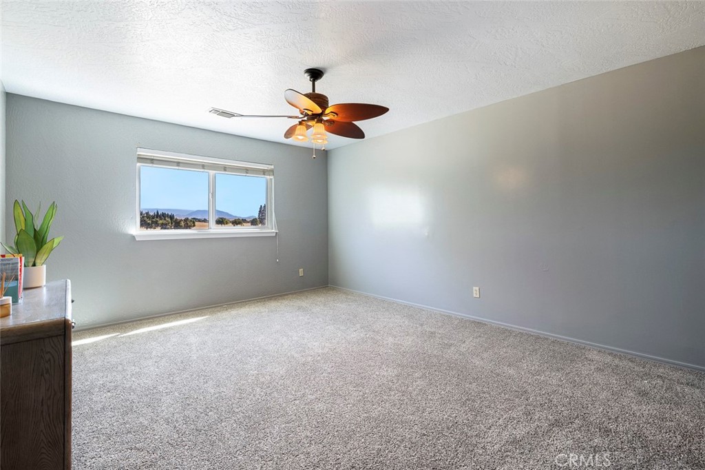 4606 N Kittyhawk Ave, Sanger, CA 93657