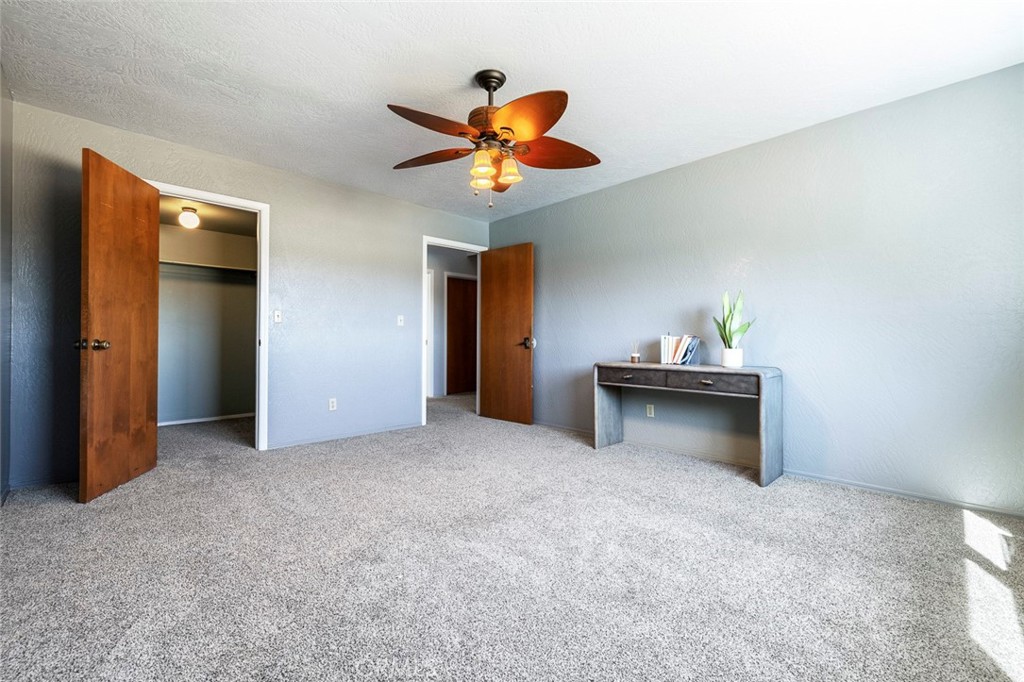 4606 N Kittyhawk Ave, Sanger, CA 93657