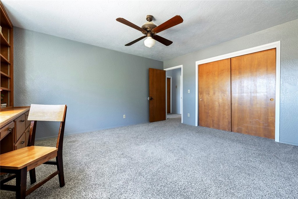 4606 N Kittyhawk Ave, Sanger, CA 93657