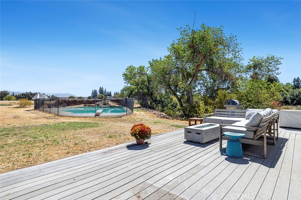 4606 N Kittyhawk Ave, Sanger, CA 93657