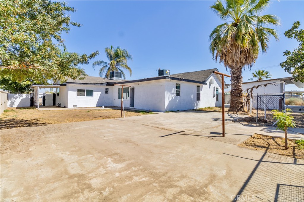 815 E 5th, Hanford, CA 93230