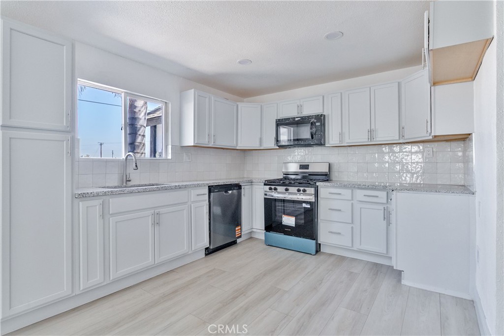 815 E 5th, Hanford, CA 93230