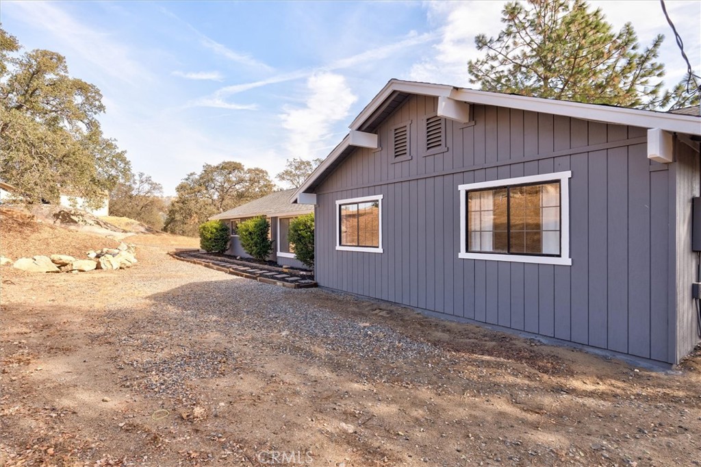 28891 Crystal Springs Ct, Coarsegold, CA 93614