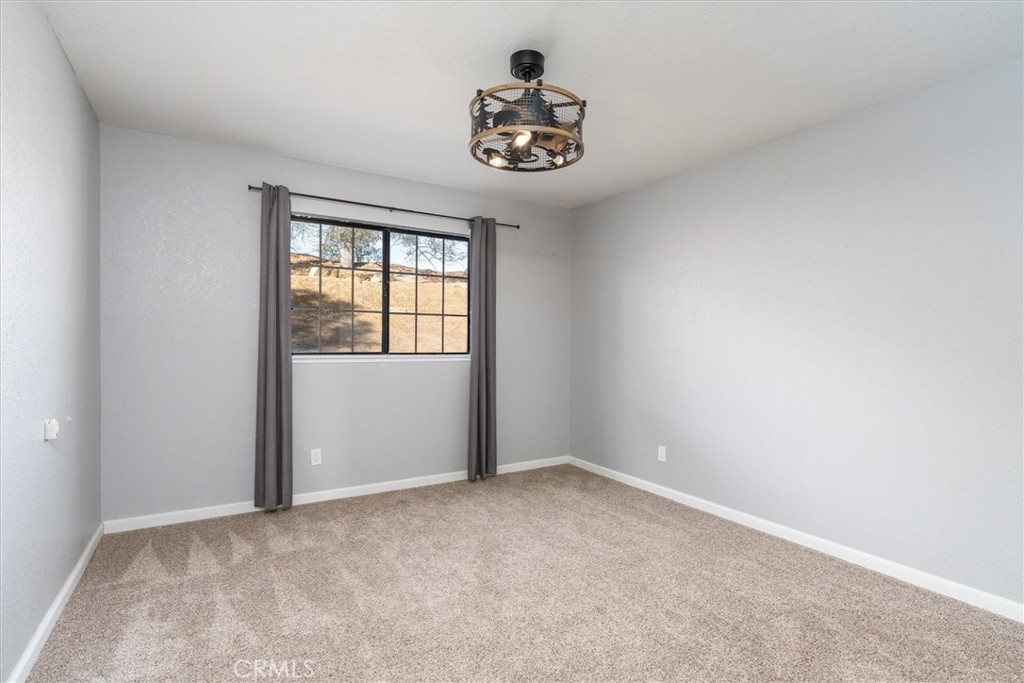 28891 Crystal Springs Ct, Coarsegold, CA 93614