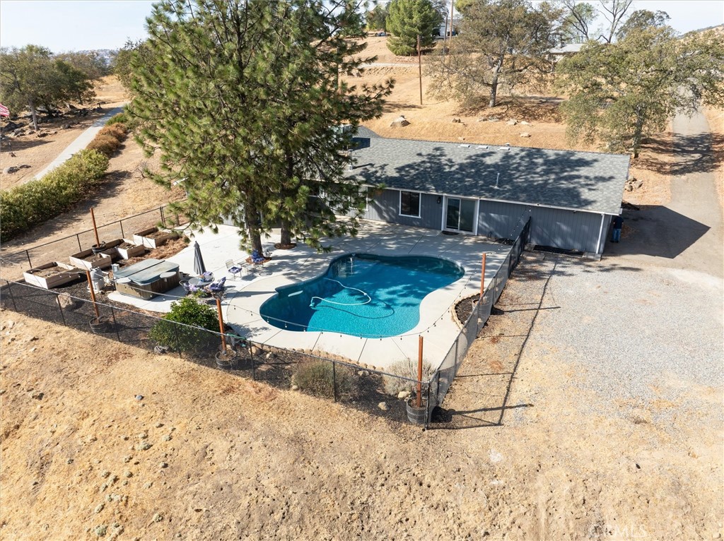 28891 Crystal Springs Ct, Coarsegold, CA 93614