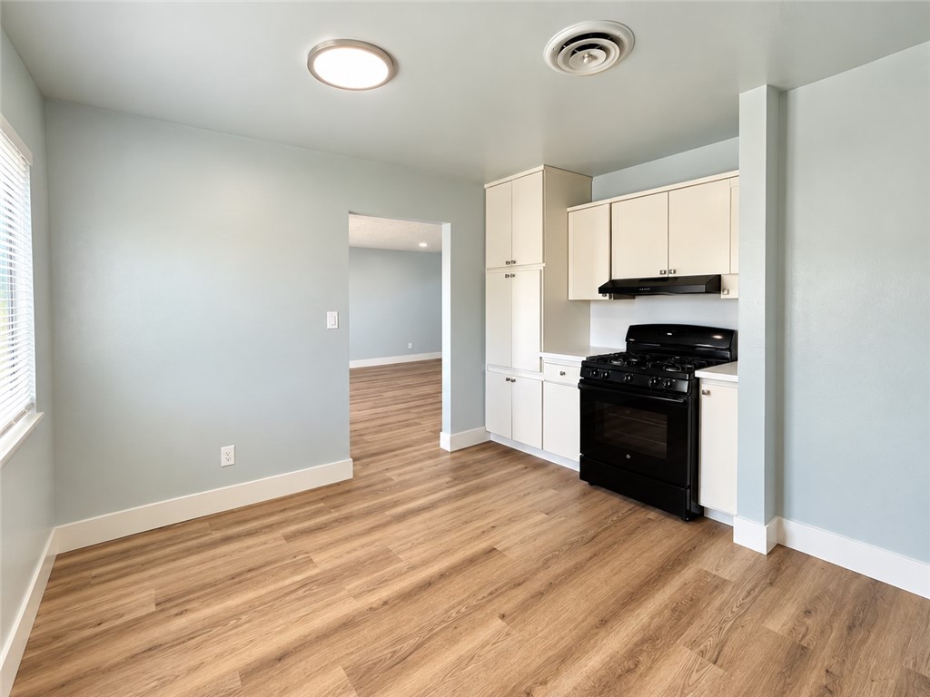 1565 Lark St, Hanford, CA 93230