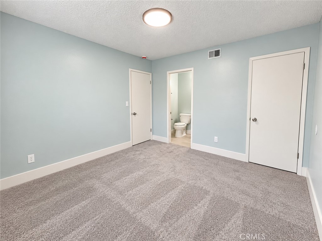 1565 Lark St, Hanford, CA 93230