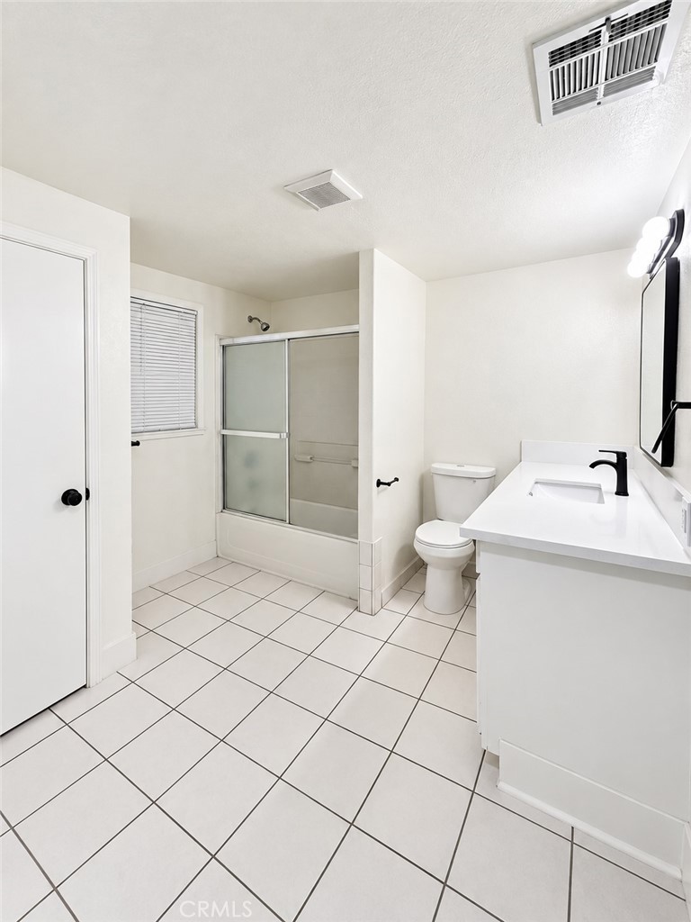 141 W Ashlan Ave, Fresno, CA 93705