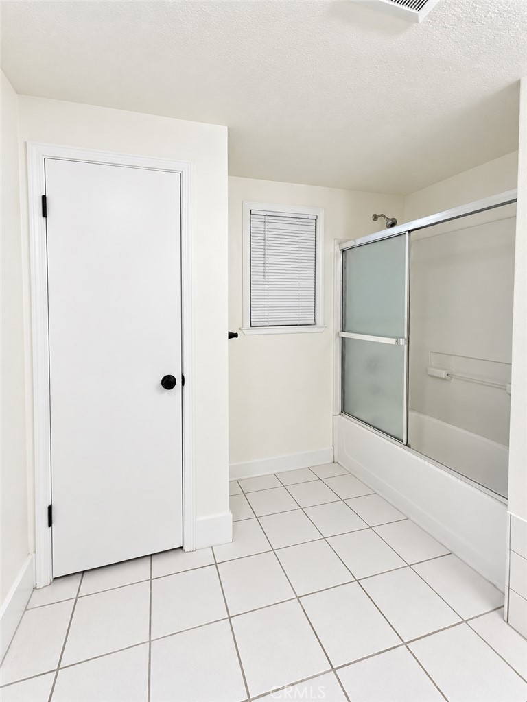 141 W Ashlan Ave, Fresno, CA 93705