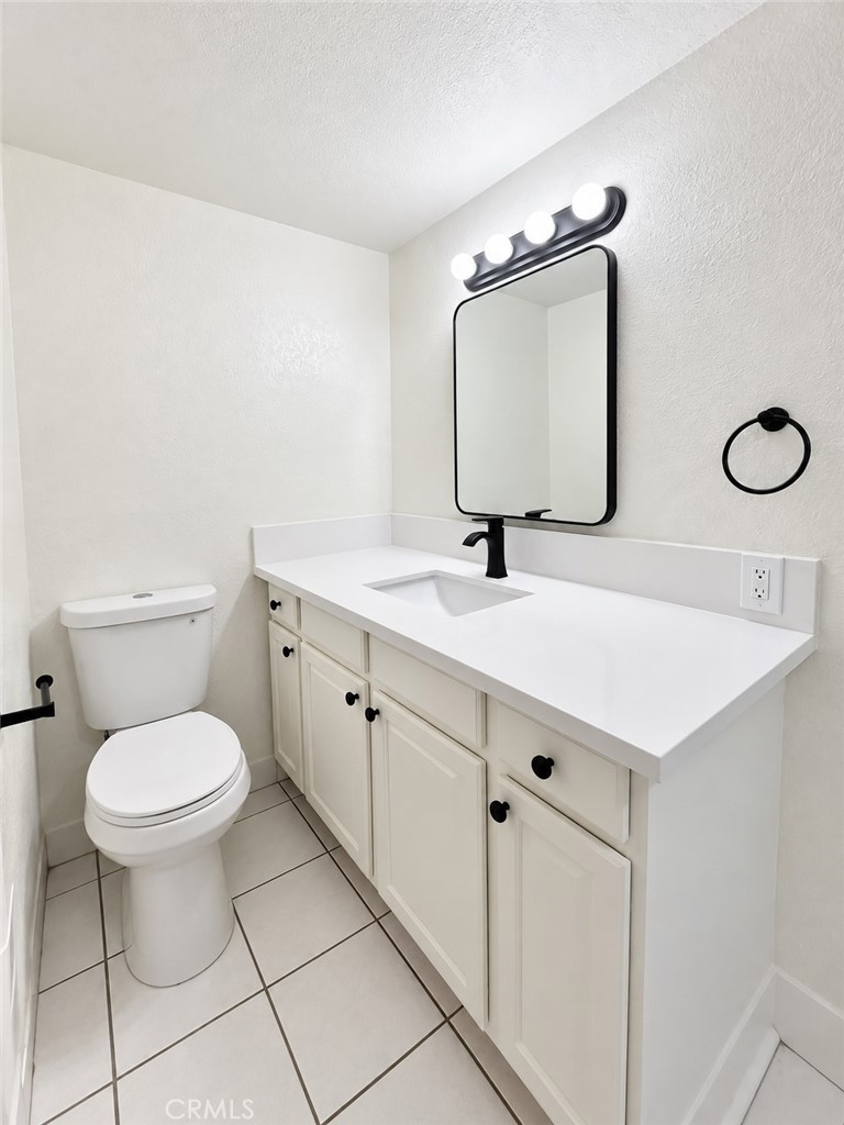 141 W Ashlan Ave, Fresno, CA 93705