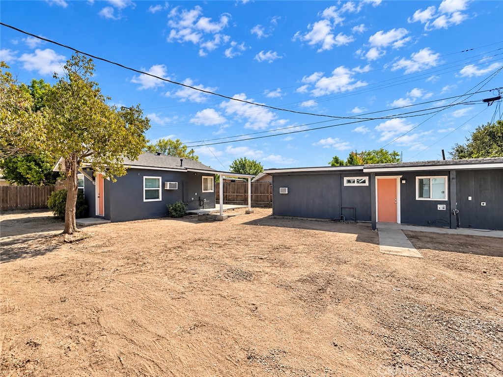 141 W Ashlan Ave, Fresno, CA 93705