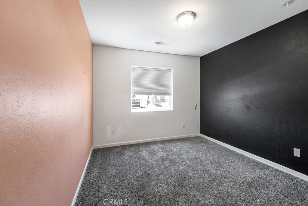 2439 Madeline Dr, Hanford, CA 93230