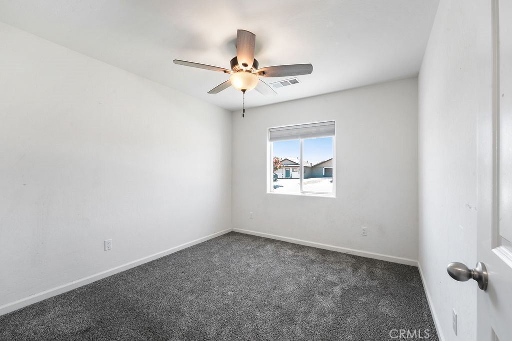 2439 Madeline Dr, Hanford, CA 93230