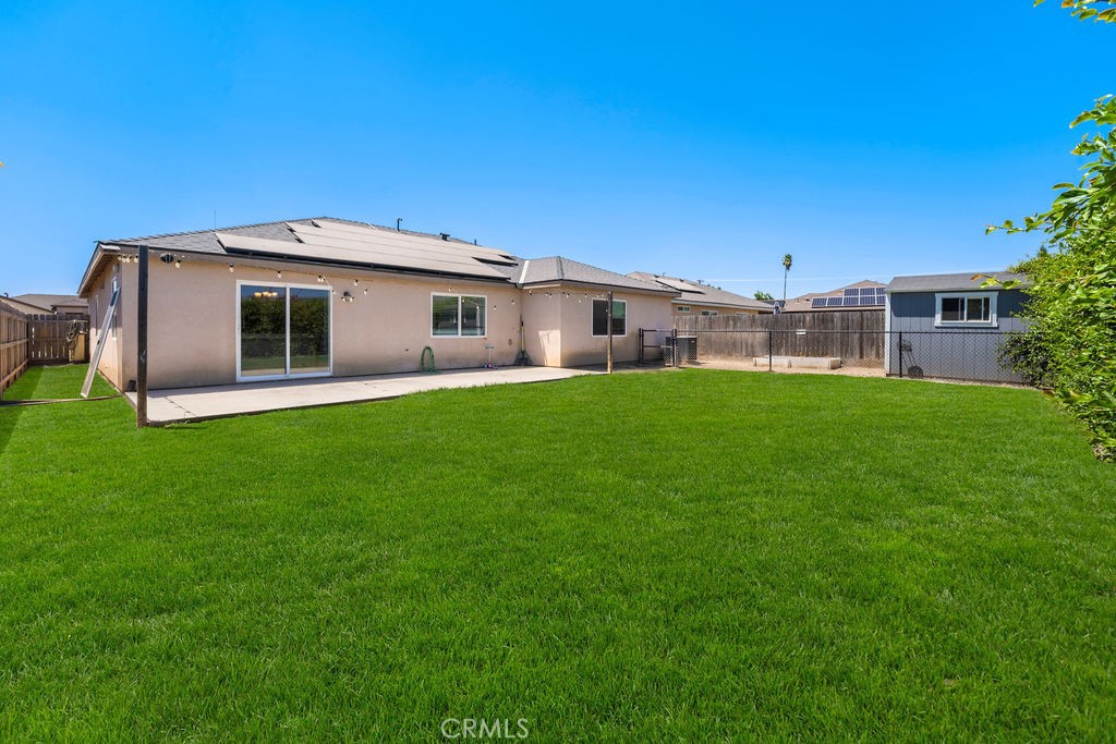 2439 Madeline Dr, Hanford, CA 93230