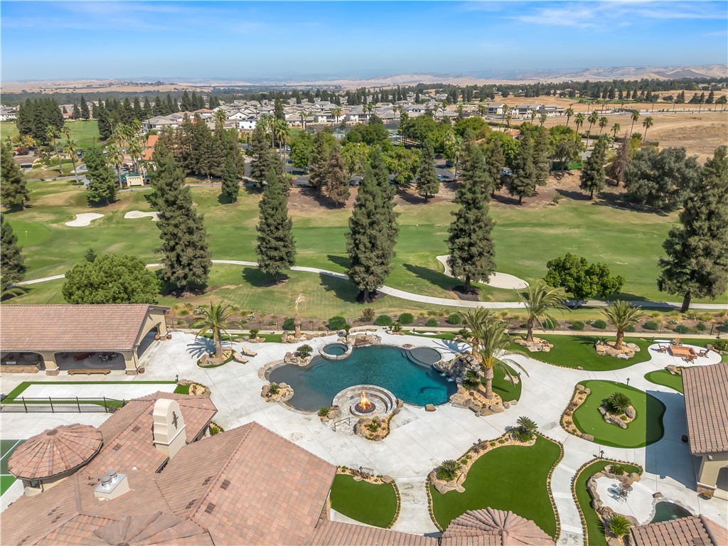 2230 E Spey Valley, Fresno, CA 93730