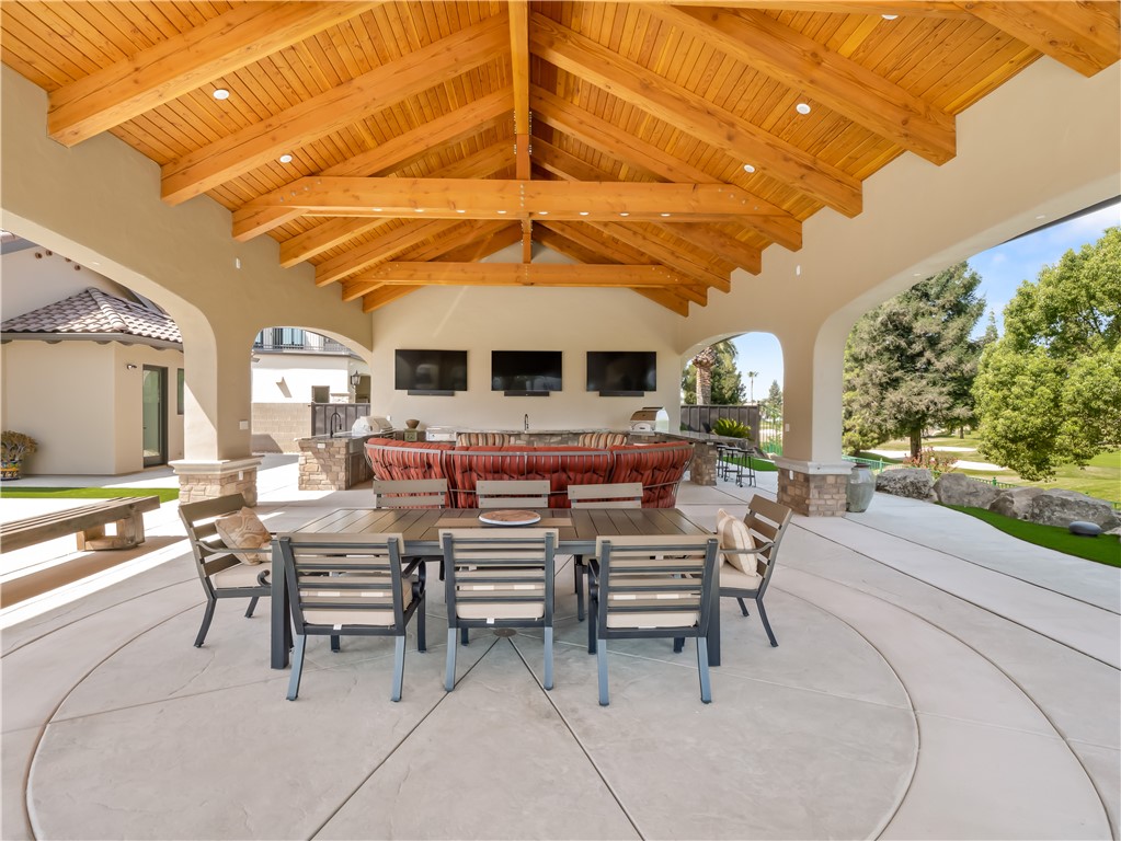 2230 E Spey Valley, Fresno, CA 93730