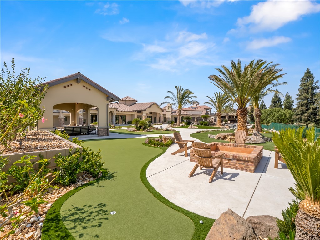 2230 E Spey Valley, Fresno, CA 93730
