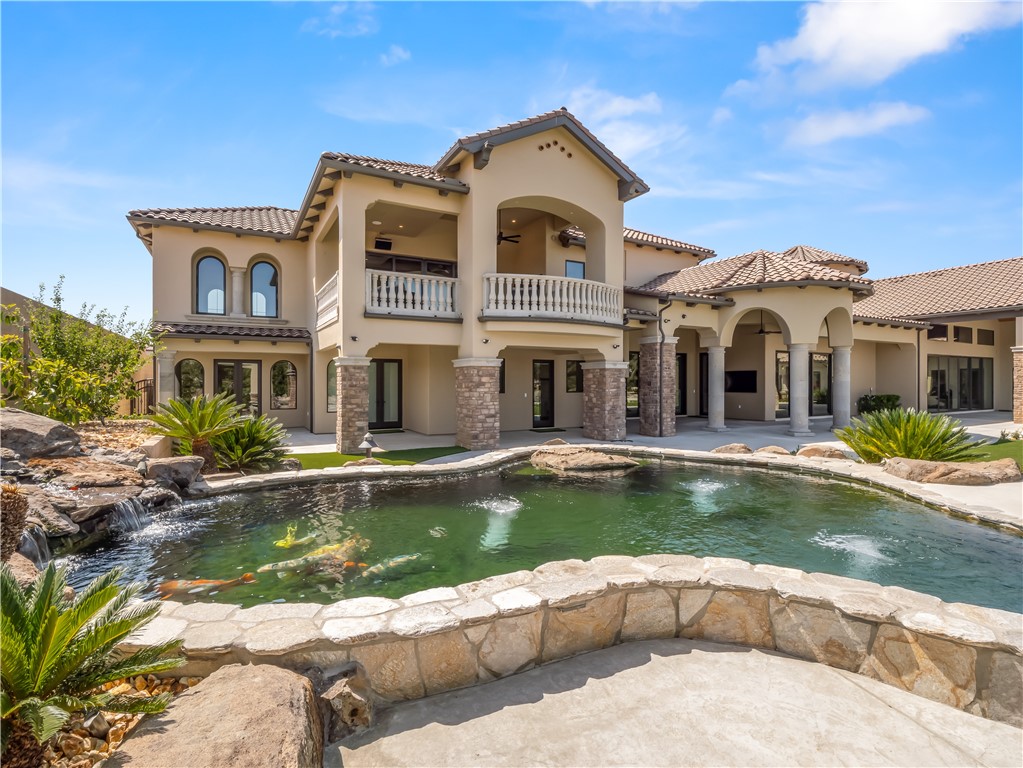 2230 E Spey Valley, Fresno, CA 93730