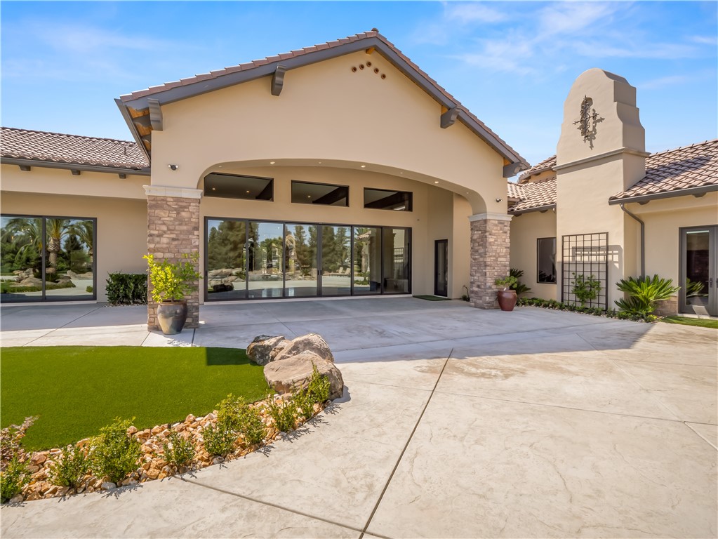 2230 E Spey Valley, Fresno, CA 93730