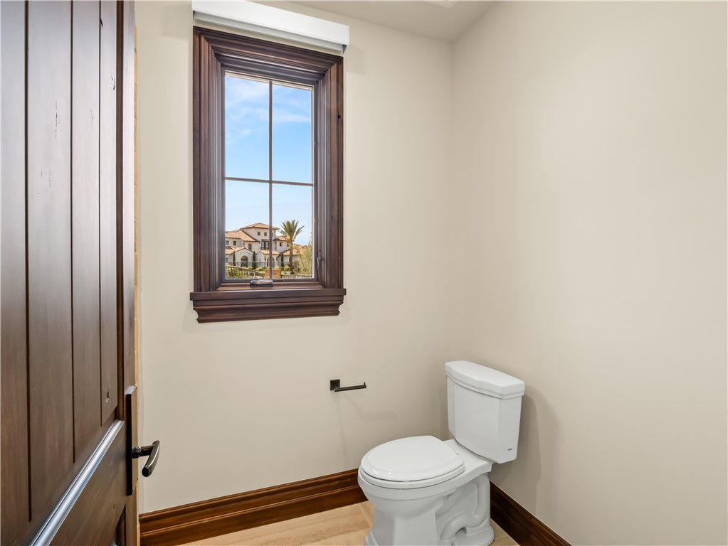 2230 E Spey Valley, Fresno, CA 93730