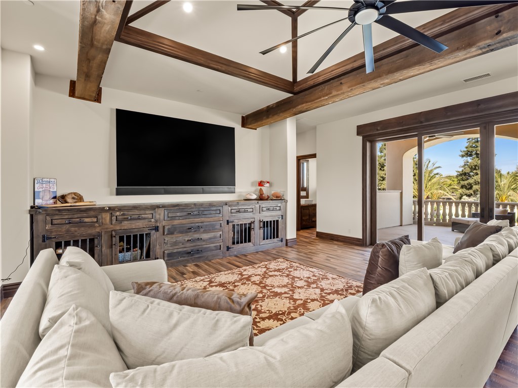 2230 E Spey Valley, Fresno, CA 93730