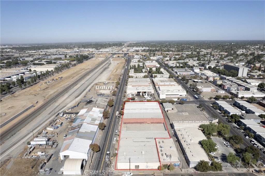 1600 1650 H, Fresno, CA 93721