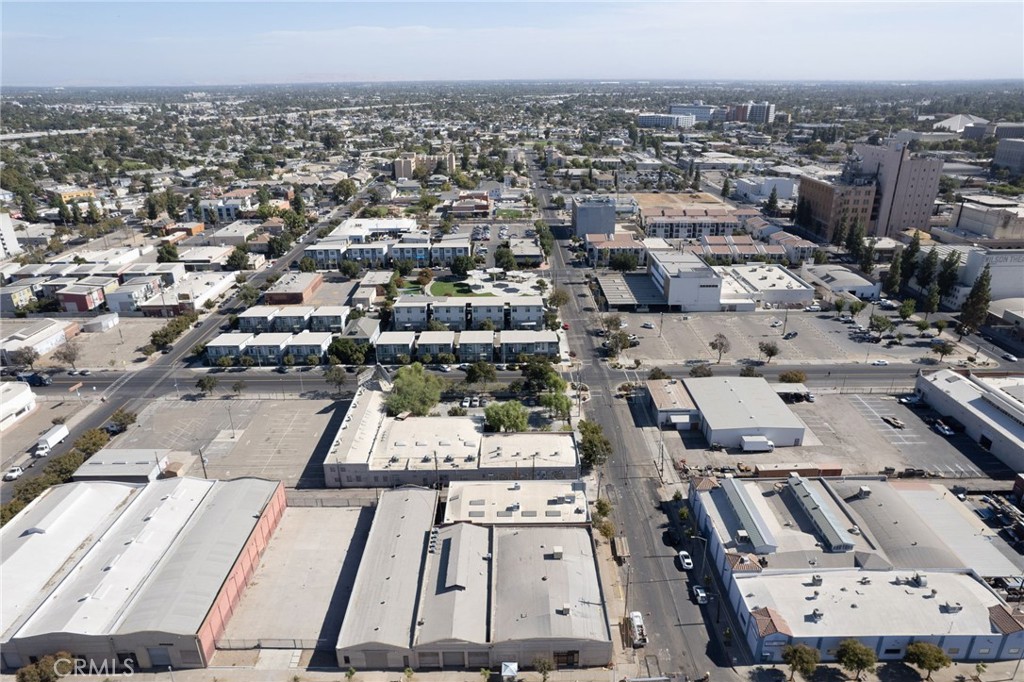 1600 1650 H, Fresno, CA 93721