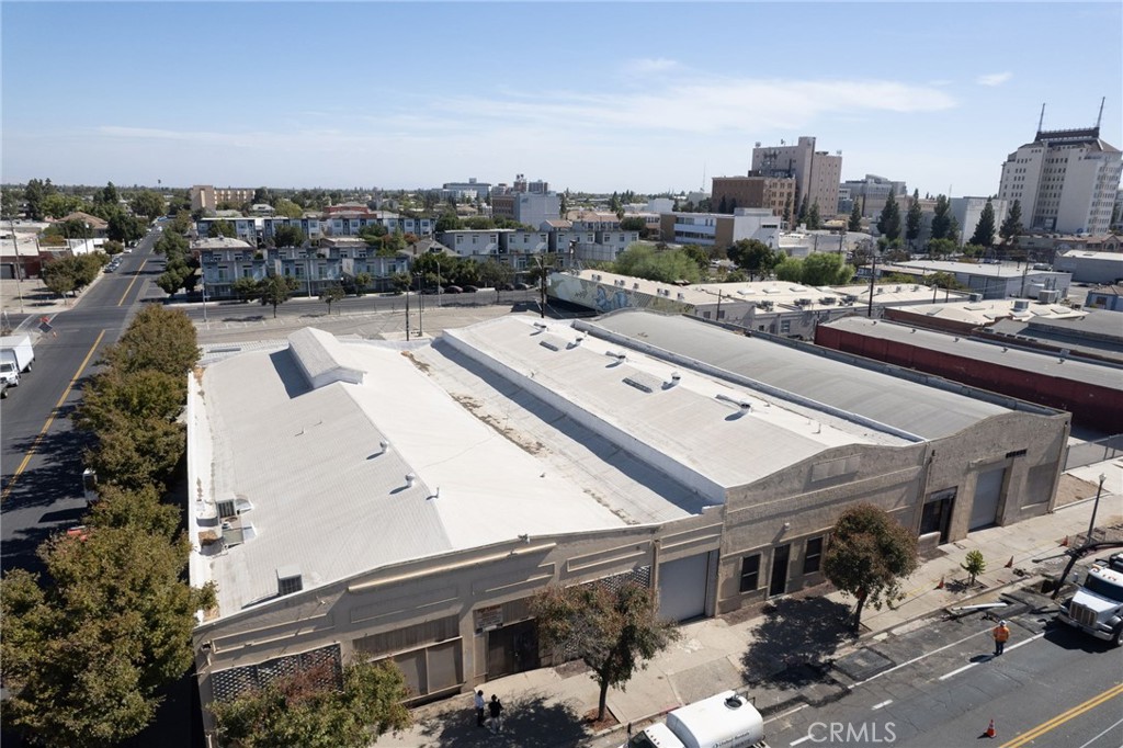1600 1650 H, Fresno, CA 93721