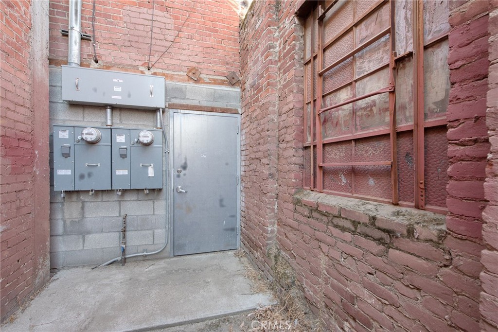 1600 1650 H, Fresno, CA 93721