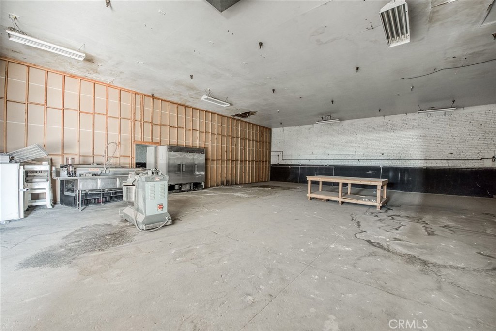 1600 1650 H, Fresno, CA 93721