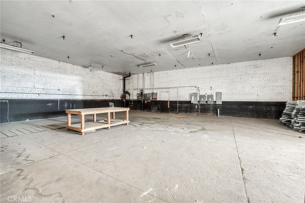 1600 1650 H, Fresno, CA 93721