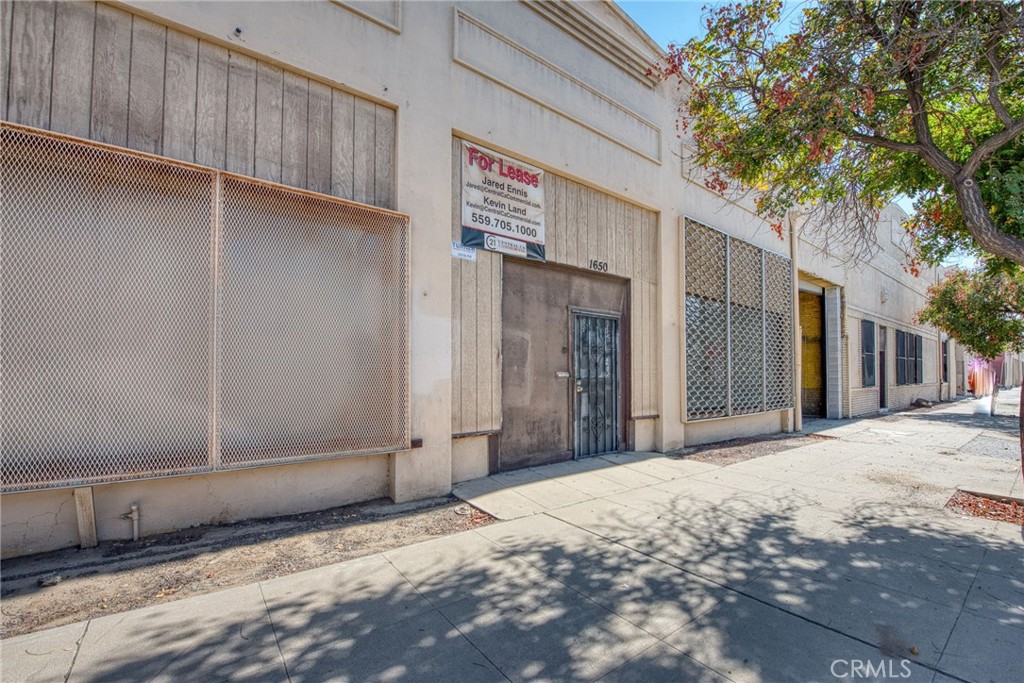 1600 1650 H, Fresno, CA 93721