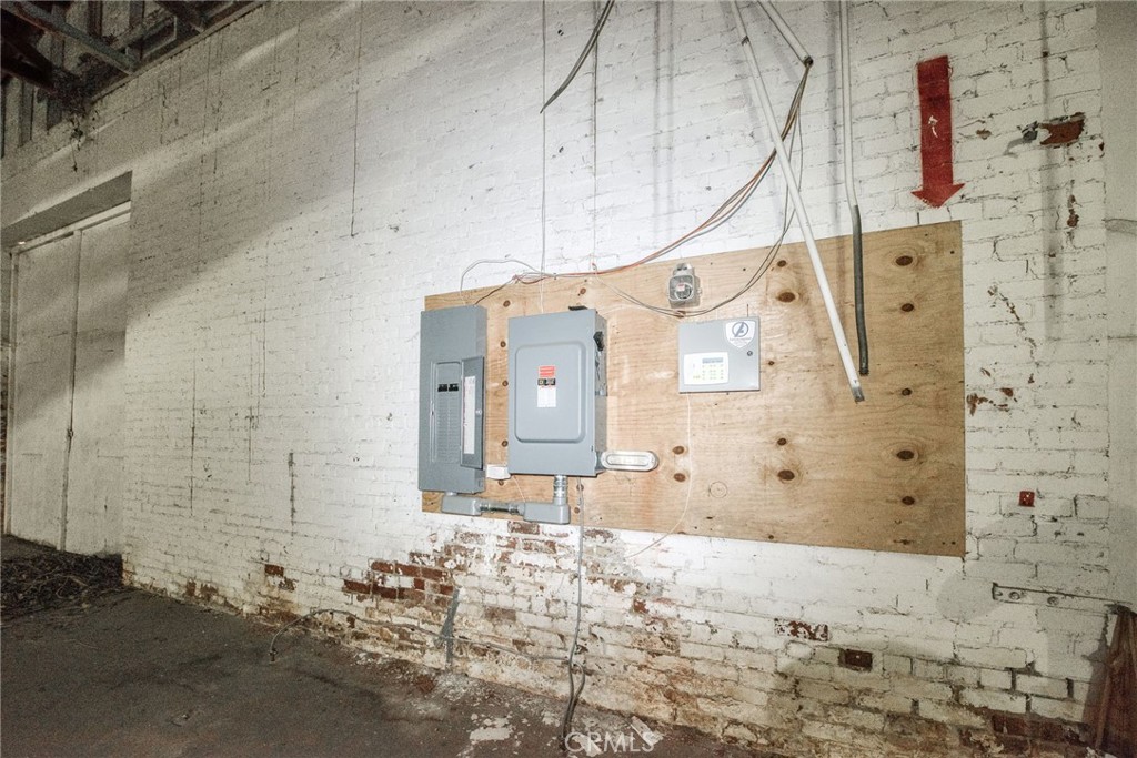 1600 1650 H, Fresno, CA 93721