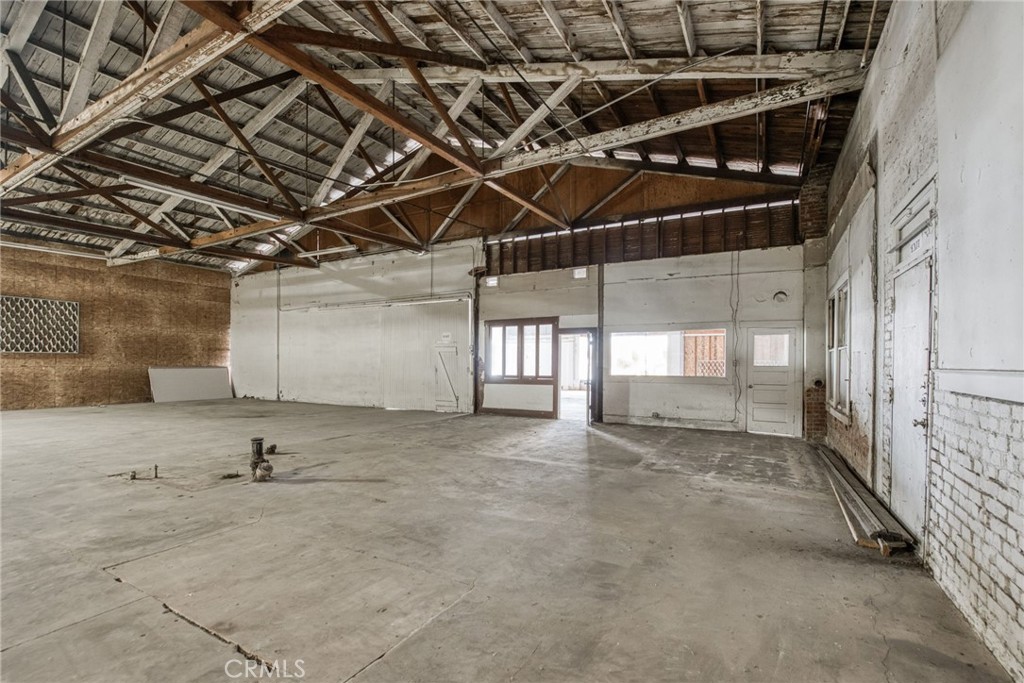 1600 1650 H, Fresno, CA 93721