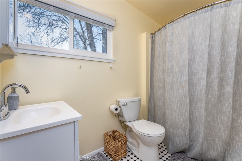42909 W Country Club, Oakhurst, CA 93644
