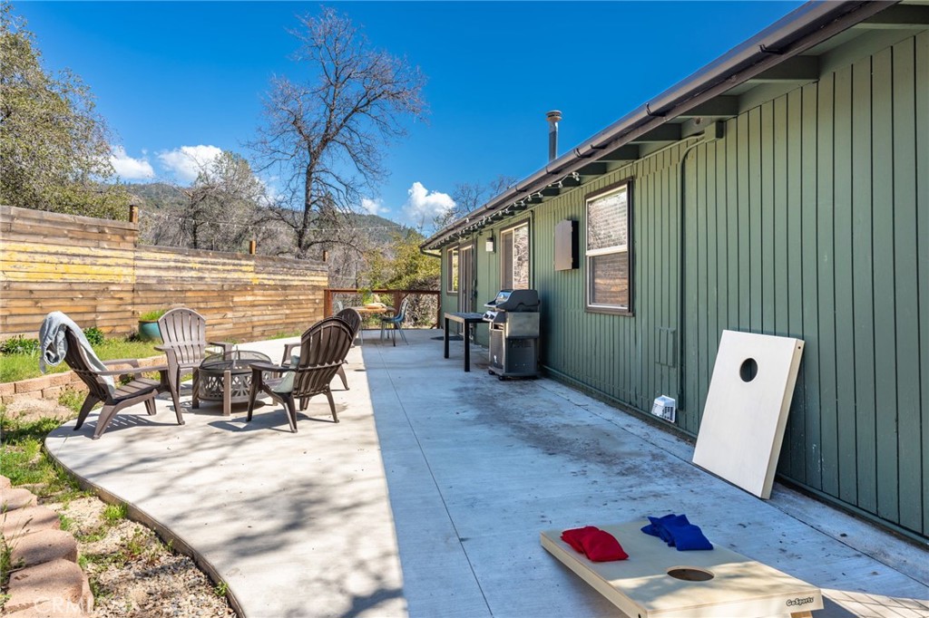 42909 W Country Club, Oakhurst, CA 93644