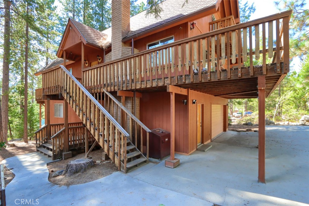 7296 Yosemite Park, Wawona, CA 95389