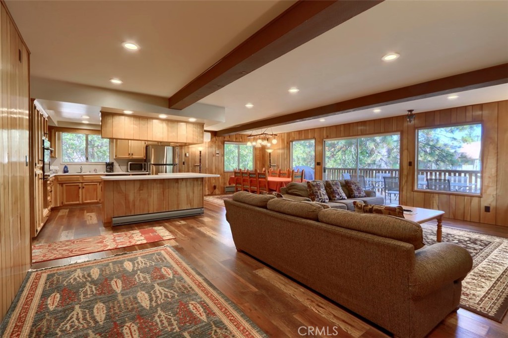 7296 Yosemite Park, Wawona, CA 95389