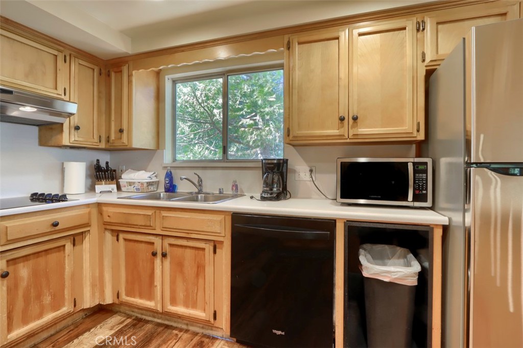 7296 Yosemite Park, Wawona, CA 95389