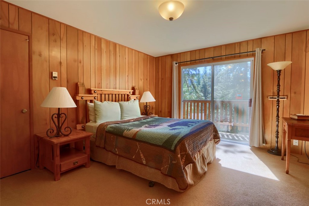 7296 Yosemite Park, Wawona, CA 95389