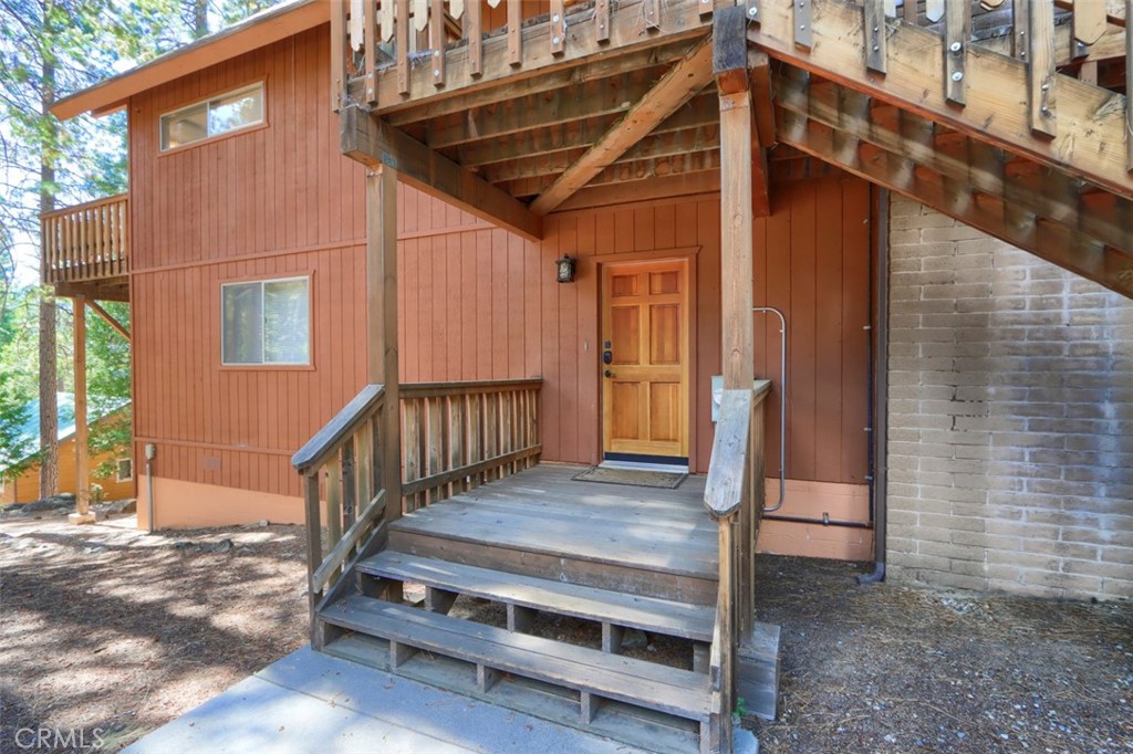 7296 Yosemite Park, Wawona, CA 95389