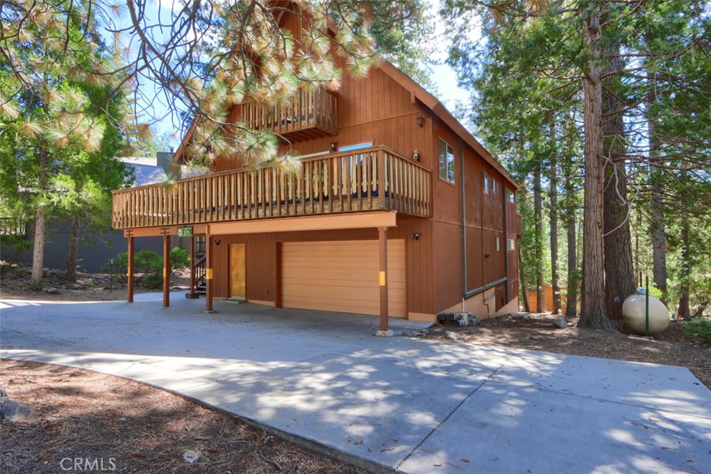 7296 Yosemite Park, Wawona, CA 95389