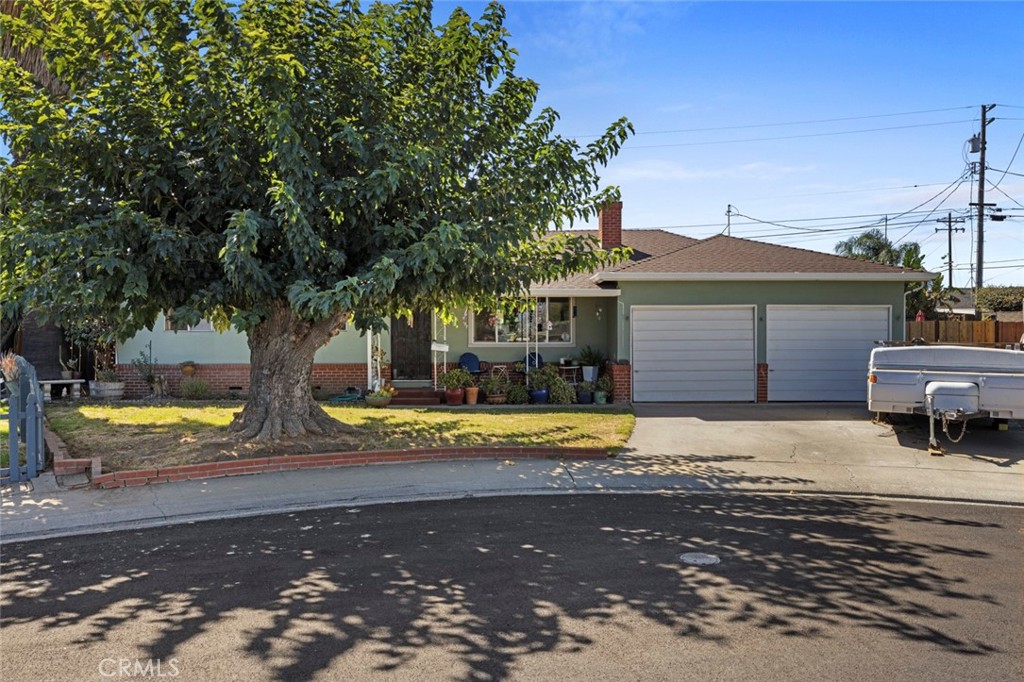 800 Frank Ct, Manteca, CA 95336